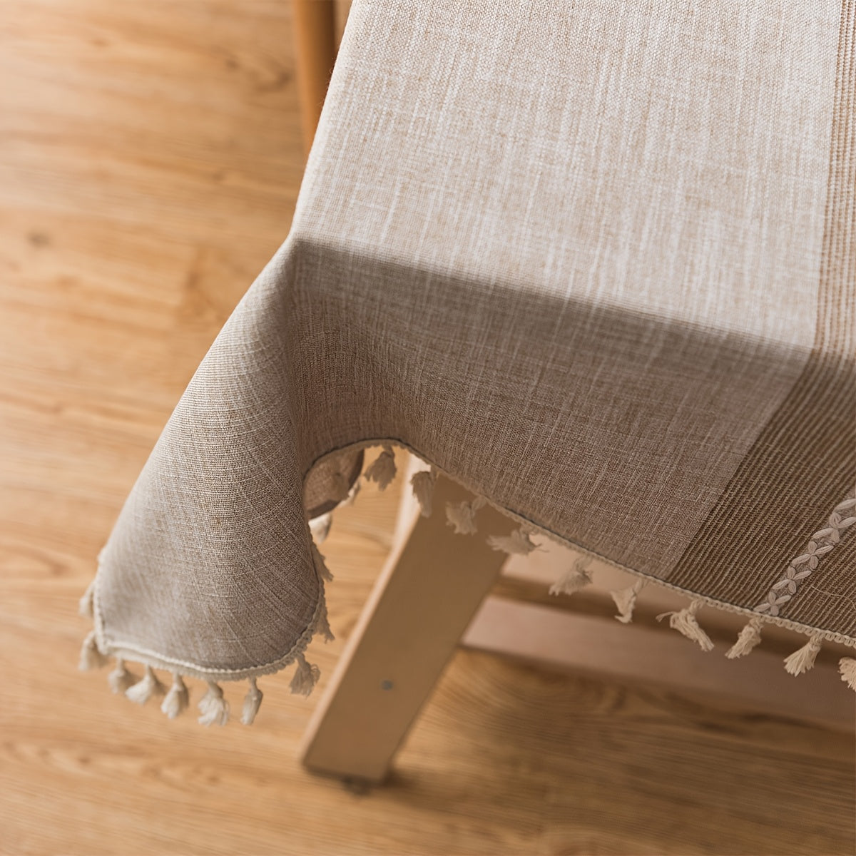 1pc Farmhouse Style Rectangular Tablecloth Suitable for Kitchen Dining Table - Elegant Striped Adhesive Table Cover with Fringe Trim, Washable & Easy Care, Fits for Farmhouse Decor, Fits Most Tables (Not Loose Fit)