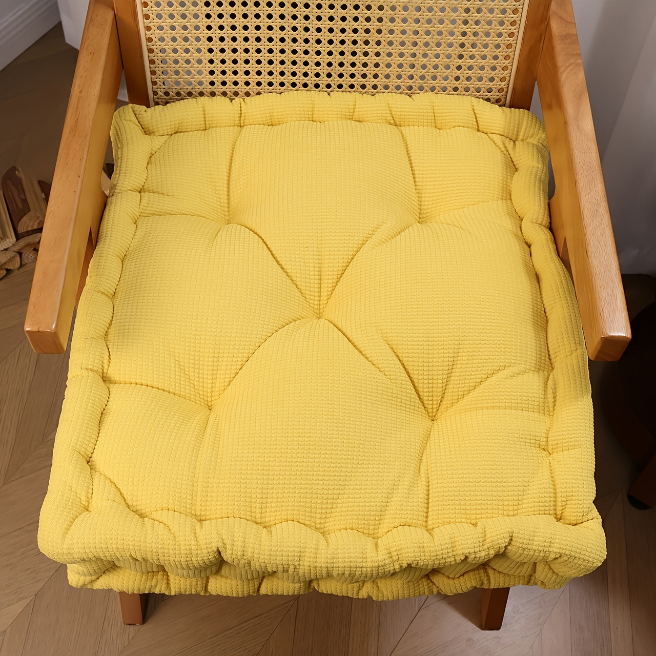 ROSEKIND Soft Taffeta Polyester Solid Seat Cushion, Comfortable for Dining Chairs, Office Chairs, Hardwood Floors, Available In 7 Colors Mtach Your Decor, Durable And Versatile Cushion As Perfect Gift for Friends And Family, Ideal for All Seasons