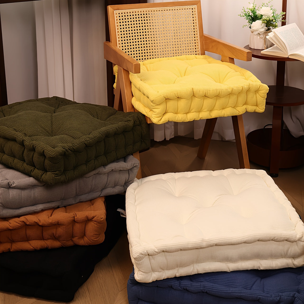 ROSEKIND Soft Taffeta Polyester Solid Seat Cushion, Comfortable for Dining Chairs, Office Chairs, Hardwood Floors, Available In 7 Colors Mtach Your Decor, Durable And Versatile Cushion As Perfect Gift for Friends And Family, Ideal for All Seasons