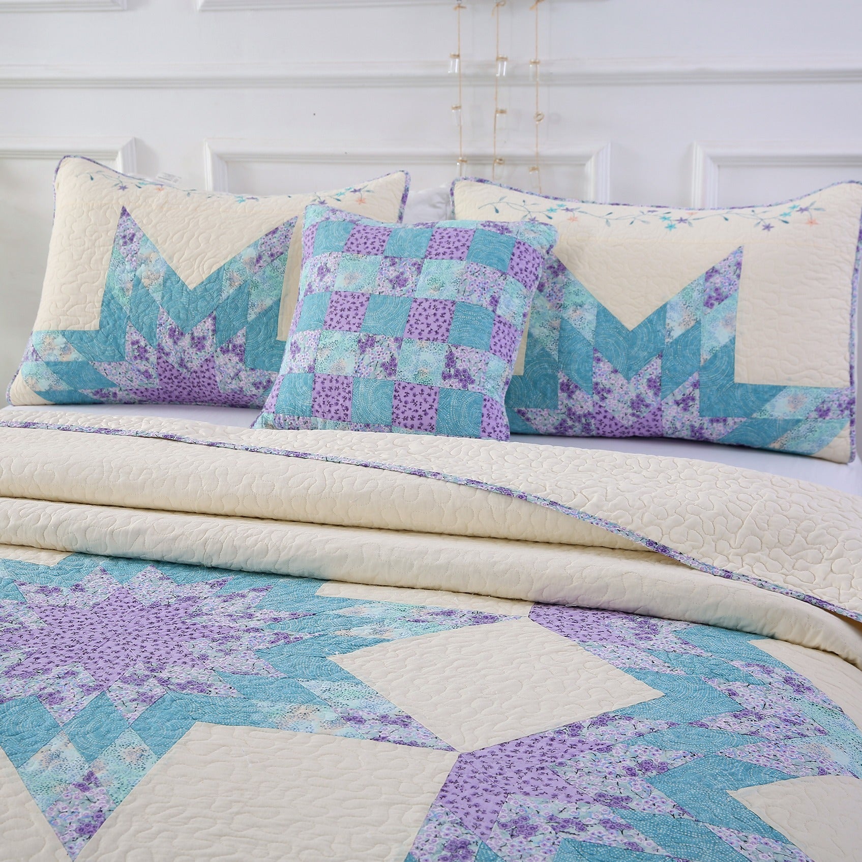 1pc Luxurious Cotton Stitched Embroidery Cushion - Soft Decorative Throw Pillow for Home, Bedroom, College Dorm, Camper, RV and Guestroom - - Machine Washable