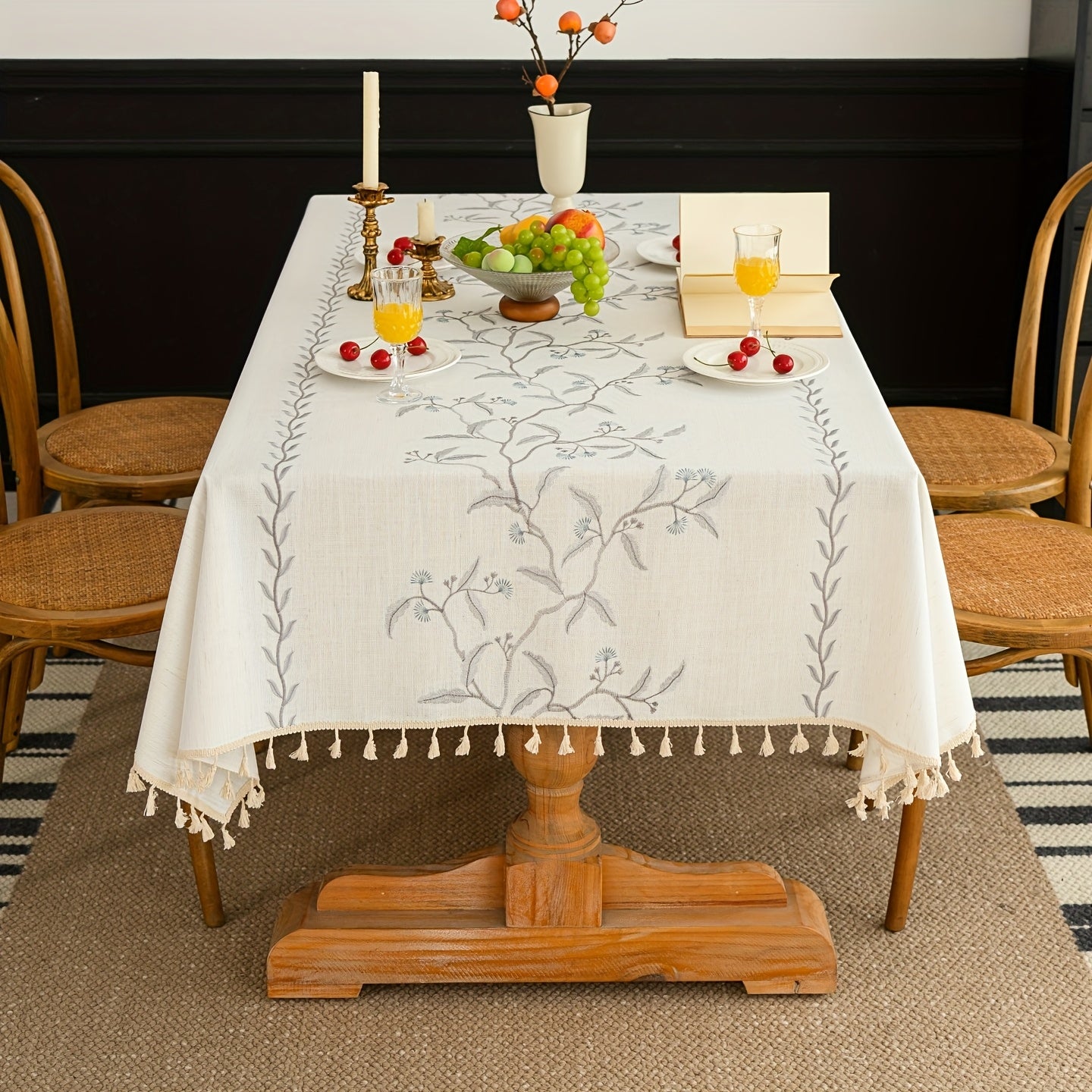1pc French-Style Light Luxury Elegant Tablecloth, Blue-Gray with Branches, Leaves, and Flowers. Suitable for Dining Room, Living Room, and Dining Table Decoration; Picnics, Camping, Weddings, Holiday Parties, Restaurants, and Buffets